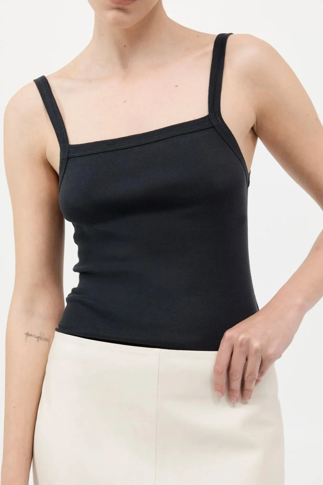 ORGANIC COTTON SQUARE NECK TANK