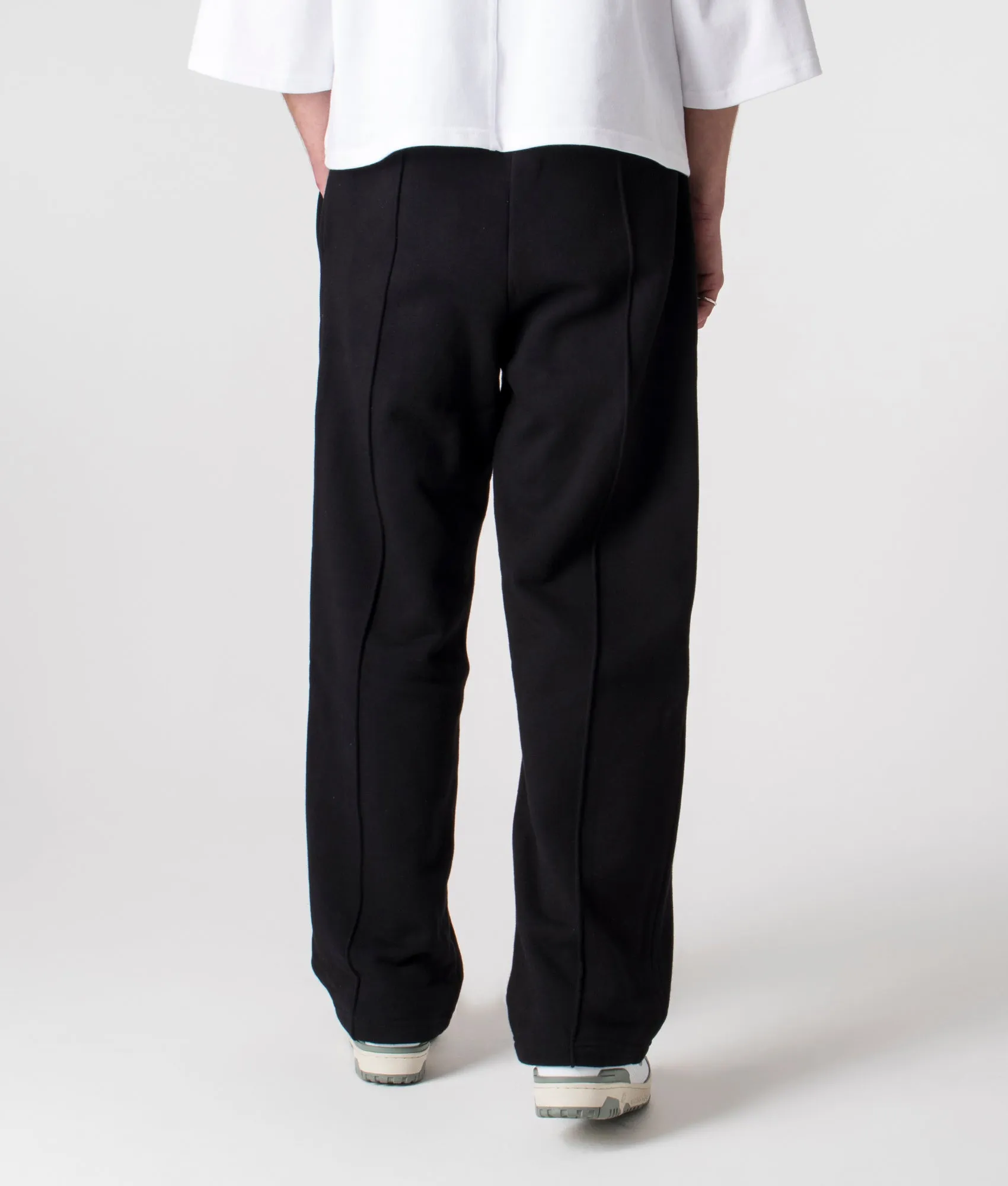 Relaxed Fit Essential Pleated Sweatpants