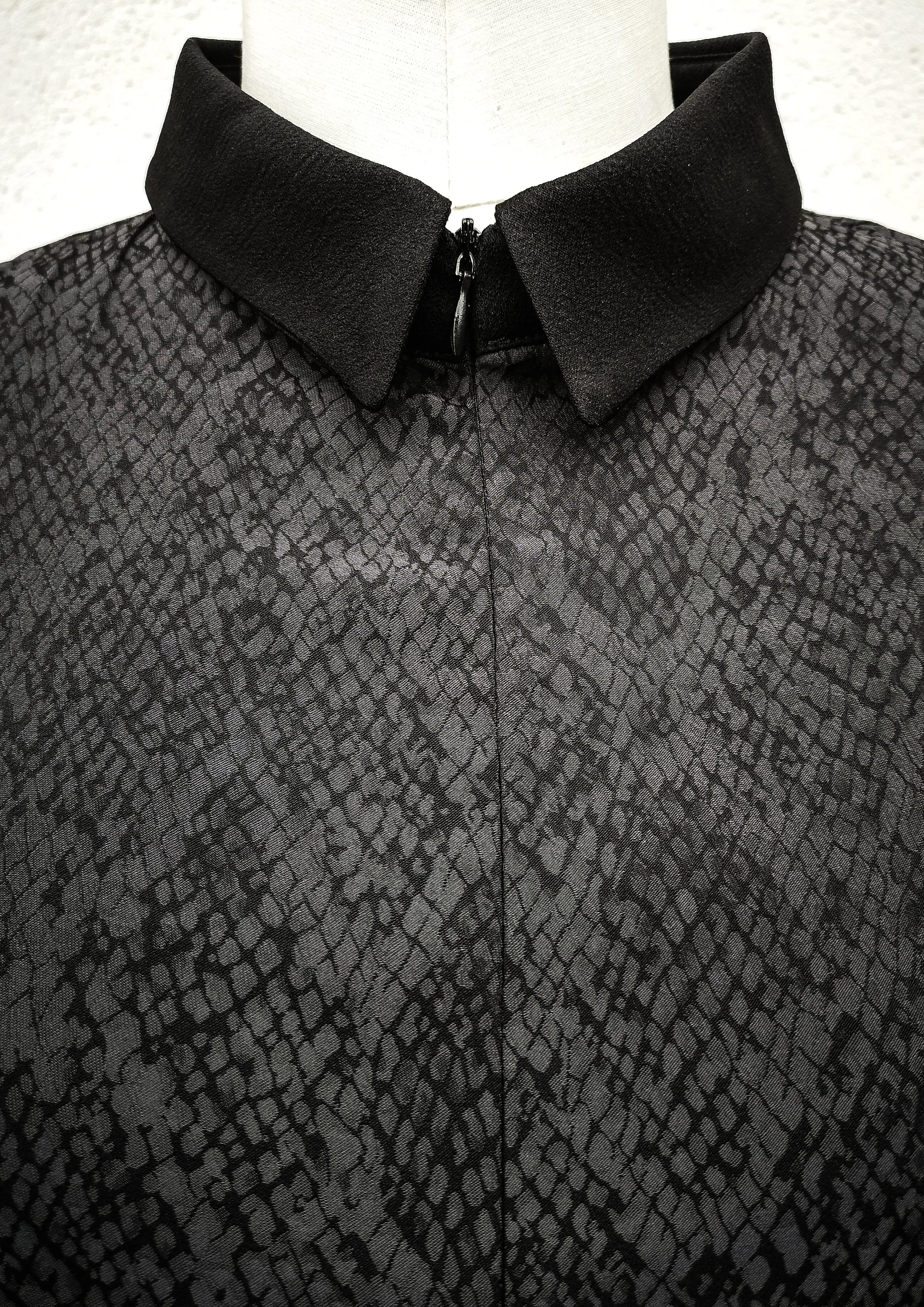 SHIRT COLLAR ZIP - JACQUARD SATIN black snake