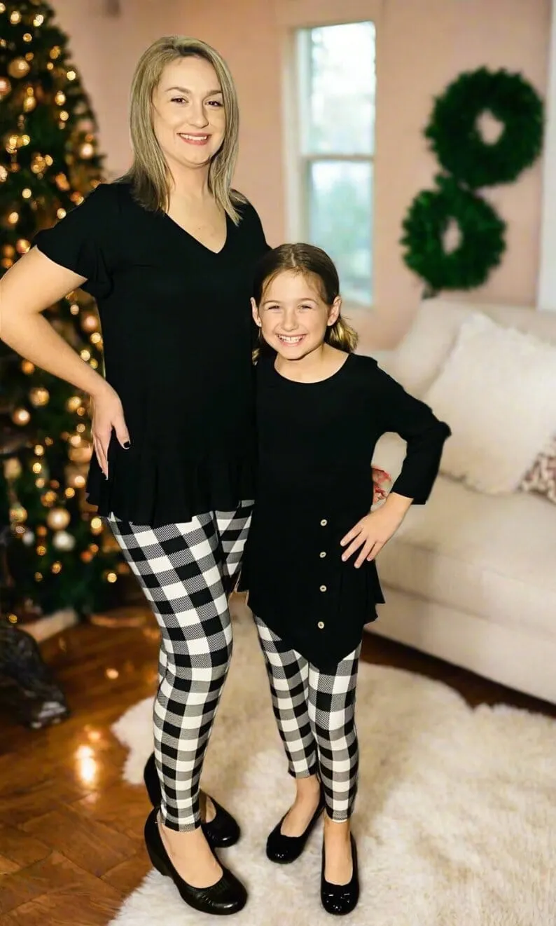 Womens Christmas Black White Plaid Leggings, Soft Yoga Pants, Sizes 18-22, No-Roll Waist, Black/White